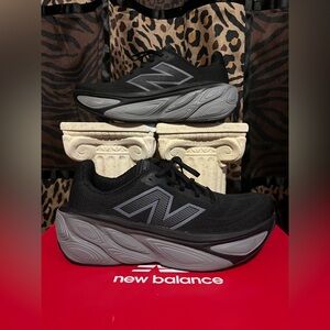 New Balance More V5 Excellent Cond Sz 10.5